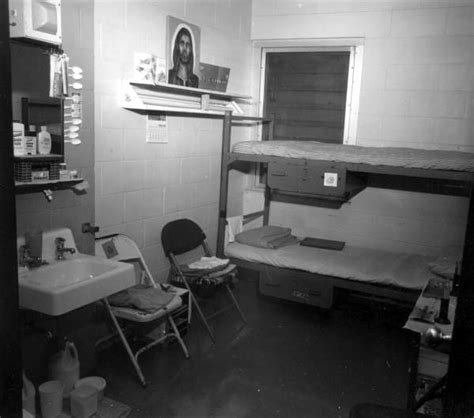 Florida Memory - Prison cell at the Union Correctional Institution ...