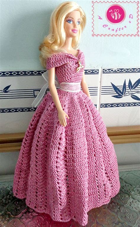 crochet fashion doll off the shoulder dress | Crochet doll dress, Crochet barbie clothes, Barbie ...