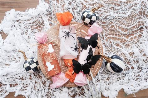 DIY Halloween Party Poppers – Kristyn Cole