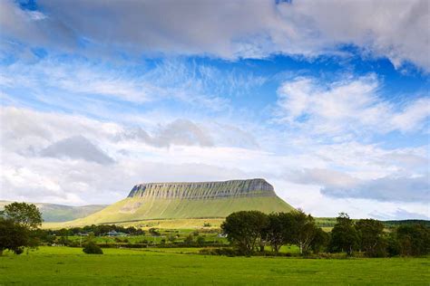 20 Landmarks in Ireland For Your Bucket List In 2024