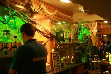 Halloween Party Bar - DIY