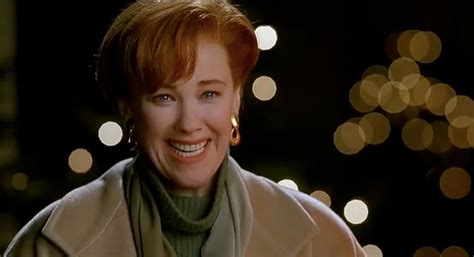 Image - Kate McCallister smiling sweetly towards Kevin after finding him.jpg | Heroes Wiki ...