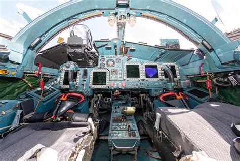 Anton Gerashchenko on Twitter: "Reportedly, the glass in the cockpit of the Russian Su-34 ...