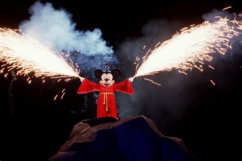 Fantasmic! (Walt Disney World) | Disney Theme Parks Wiki | Fandom