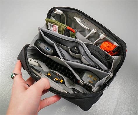 Peak Design Tech Pouch (Black) - Best Gift Ideas For Everyone