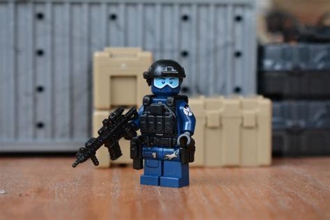 Building Custom LEGO Army Minifigures - Minifigures.com Blog