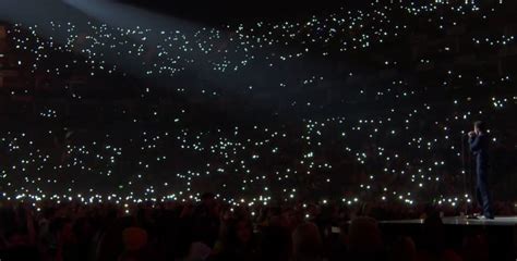 Harry styles | Concert lights, Concert crowd, Concert