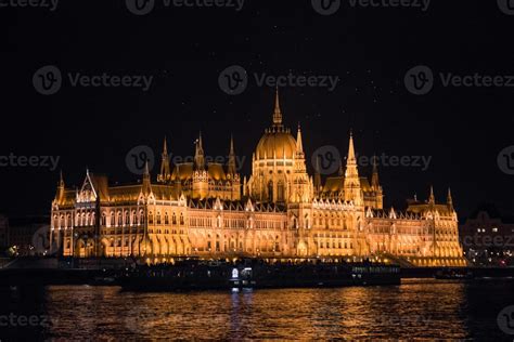 The Hungarian Parliament at night, Budapest, Hungary 3069497 Stock ...