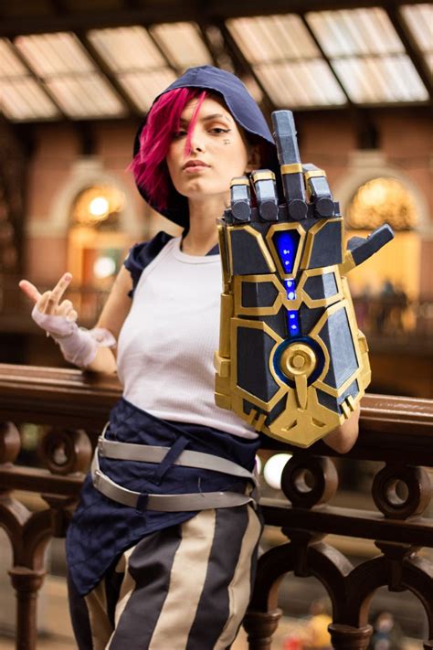 Vi Arcane Cosplay | gibcosplay | Inktober