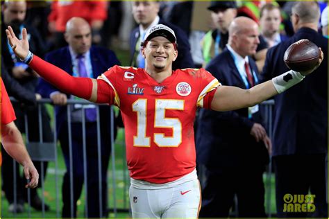 Patrick Mahomes Makes History with MVP Title at Super Bowl 2020!: Photo ...