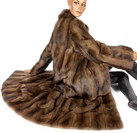 Fantastic genuine fur coat made of muskrat fur, soft and - Catawiki