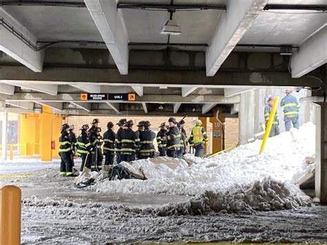 Parking structure partially collapses at Bayshore mall