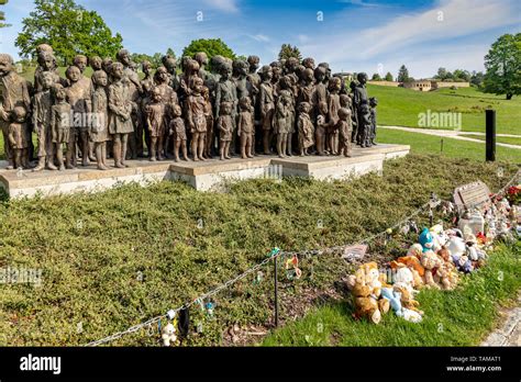 Památník dětským obětem války, Památník Lidice (vyhlazení 10.6. 1942 ...