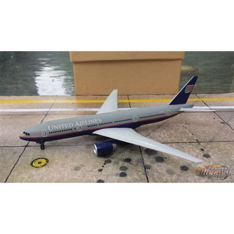 Dragon Wings 1/400 Boeing 777-200 United Airlines / N772UA / NO BOX ...