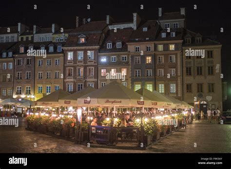 Outdoor Restaurants in Old Town Warsaw, Poland Stock Photo - Alamy