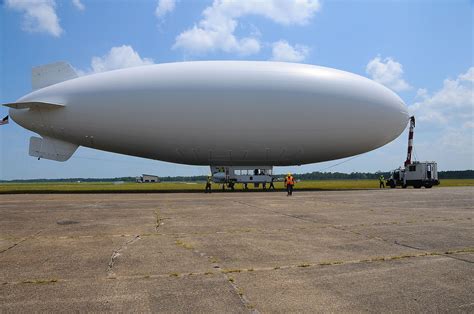 Blimp - Simple English Wikipedia, the free encyclopedia