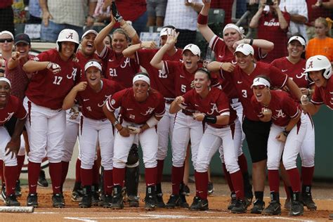 Alabama crimson tide softball | Alabama crimson tide softball, Alabama softball, Alabama crimson ...