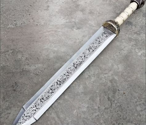 Roman Style Gladius Sword Custom Hand Made, Unique Masterpiece, Sharp Edge Blade, Kao Wood, Iron ...