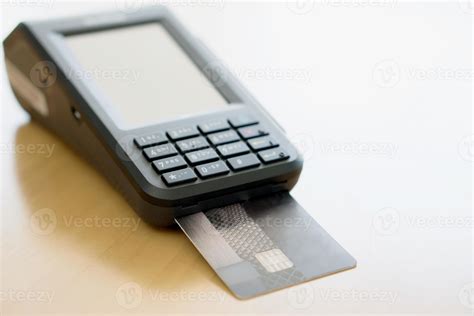 Credit card reader 8059515 Stock Photo at Vecteezy