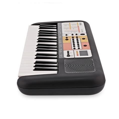 Yamaha PSS F30 Portable Keyboard at Gear4music