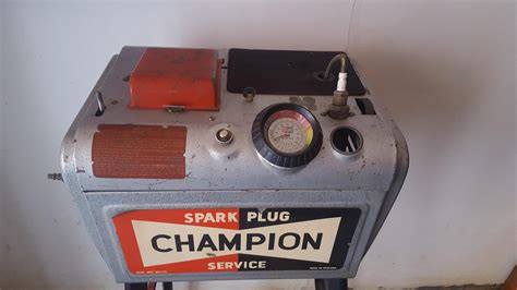 Champion Spark plug cleaner, bought it for 6 $ Very Cool old kit. Does ...