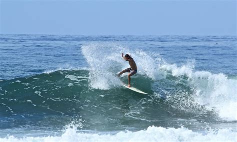 Surfing El Salvador as an individual surf traveler. Is it worth it?