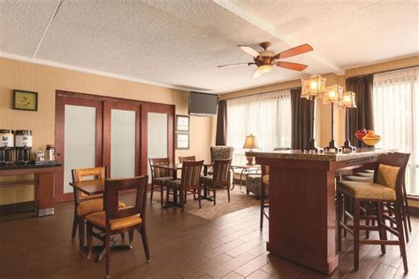 Hampton Inn Des Moines-Airport Hotel, Des Moines (IA) | 2021 Updated Prices, Deals