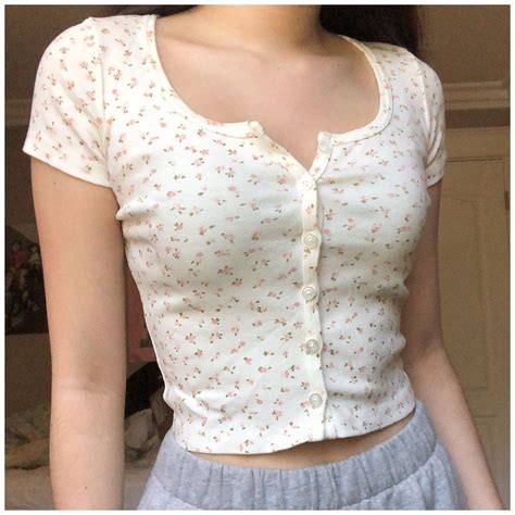 NWT brandy melville floral zelly top (this is on the... - Depop #zelly #top #brandy #melville # ...