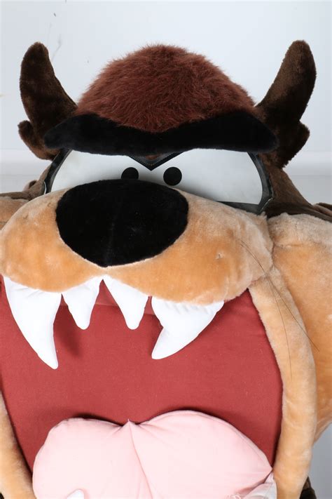 Giant Plush Tasmanian Devil from Looney Tunes | EBTH