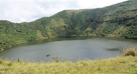 1 Day bisoke Crater hike - rwanda hiking safaris, rwanda safari