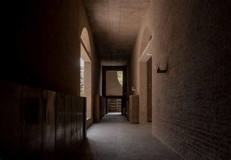 IIM Ahmedabad by Louis Kahn: Blending modern architecture and Indian ...