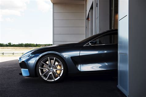 A walk-around the new BMW Concept 8 Series - VIDEO