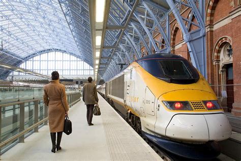 How to Take the Eurostar Between London and Paris: A Full Guide