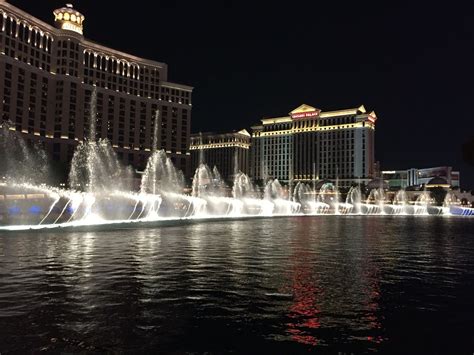 The dancing musical fountain at Bellagio | Las vegas city, City view ...