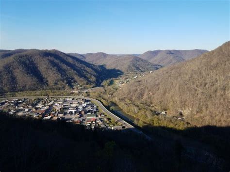 Chained Rock (Pineville) - 2021 All You Need to Know Before You Go (with Photos) - Pineville, KY ...