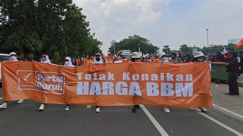 6 Tuntutan dari Partai Buruh Indonesia Dalam Demo di Depan Istana ...