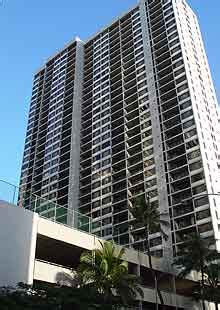 Waikiki Sunset - Honolulu, Hawaii Condo by HIcondos.com