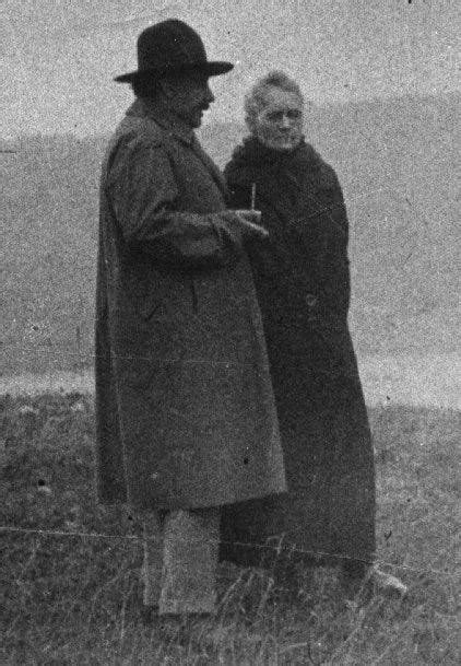 When Einstein Met Marie Curie. An Unforgettable Confluence of Minds ...