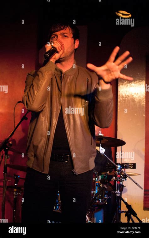 Tom Meighan of Kasabian performing Stock Photo - Alamy