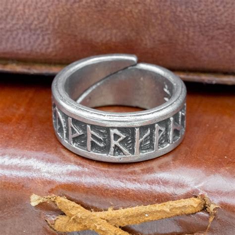 Skull Vikings - Elder Futhark Rune Ring – Skullvikings