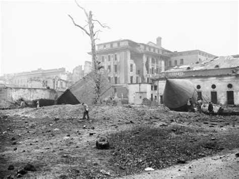 Amazing Photo Collection Of The Fuehrerbunker in Berlin