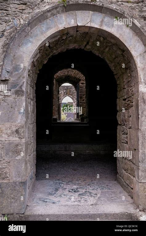 Arched entrance at Cong Abbey in Cong, Ireland Stock Photo - Alamy