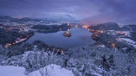 Lake Bled in winter - backiee