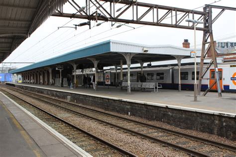 Hackney Downs station, looking north © Dr Neil Clifton :: Geograph Britain and Ireland