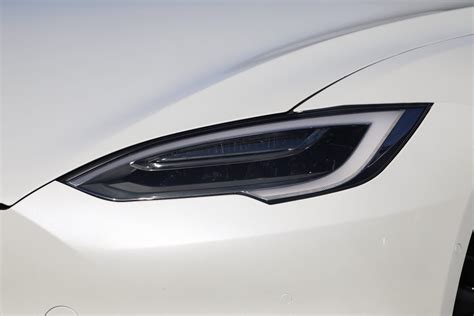 Up-close look at the new Tesla Model S Matrix LED headlights [Photos ...