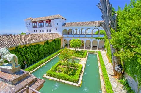 Granada: Alhambra Gardens, Generalife & Alcazaba Guided Tour | GetYourGuide