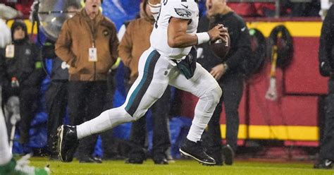 Jalen Hurts Wore Black Air Jordan 11 Cleats in Eagles Win - Sports ...