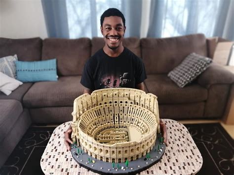 [OC] I complete the LEGO Colosseum. One of the biggest LEGO set I've done!! : r/pics