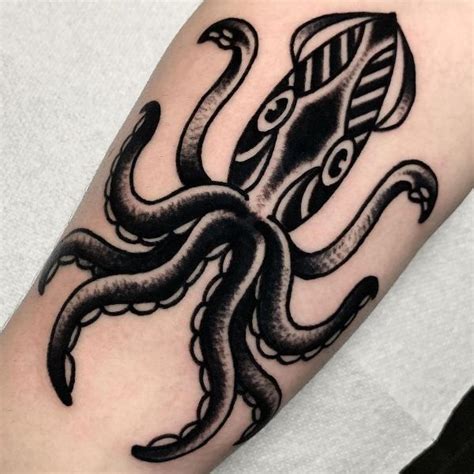 30+ Amazing Squid Tattoos with Meaning - Body Art Guru