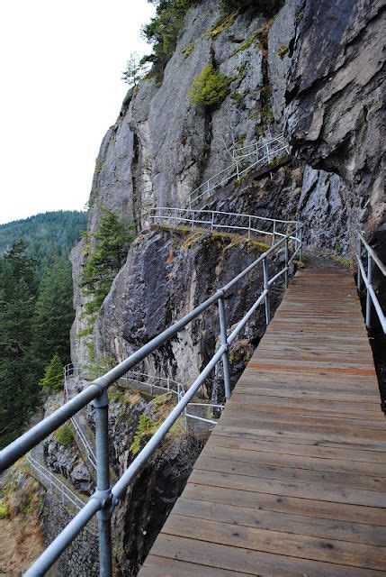 Beacon Rock Hiking Trail | Columbia River Gorge, Washington. http://www ...